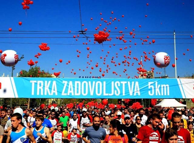 Crveni baloni nad Beogradom